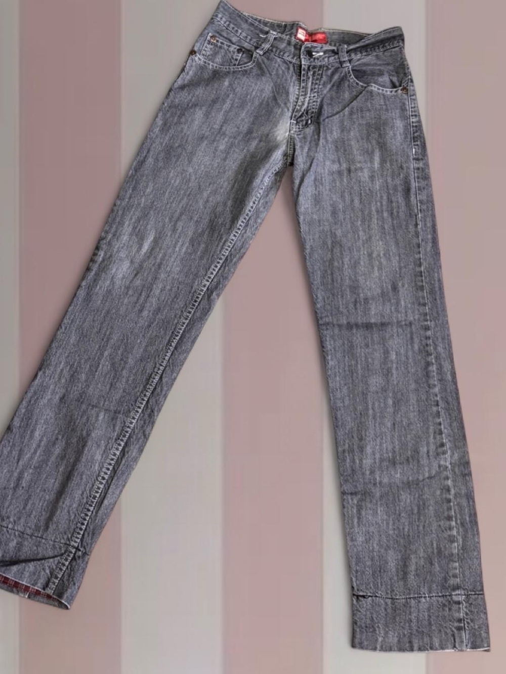 ❌SOLD❌Y2K Straight Leg Jeans W/ Red Detailing - Picture 3 of 7